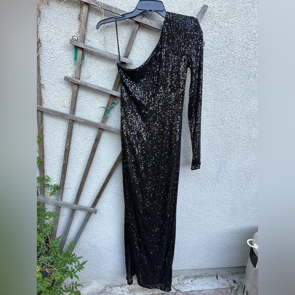 Michael Costello X Revolve Terri sequin Gown in Black - Picture 8 of 9